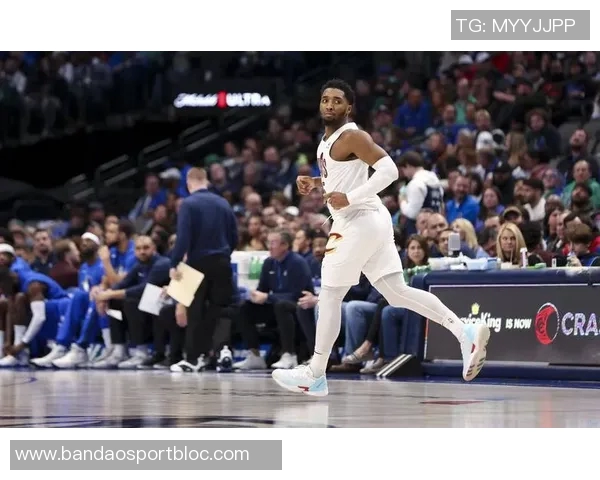 米切尔半场表现亮眼仅用16分钟砍下14分4助攻3抢断展现实力